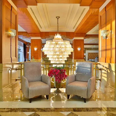 Crystal De Luxe & Üdülőközpont 5*