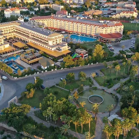 Üdülőközpont Crystal De Luxe & Kemer